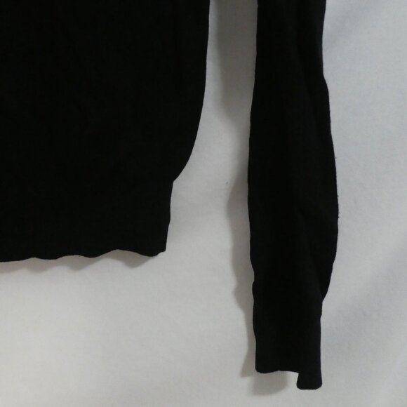 BENETTON | small | Black Lace Lightweight Button Closure V-Neck Cardigan - Picture 14 of 14